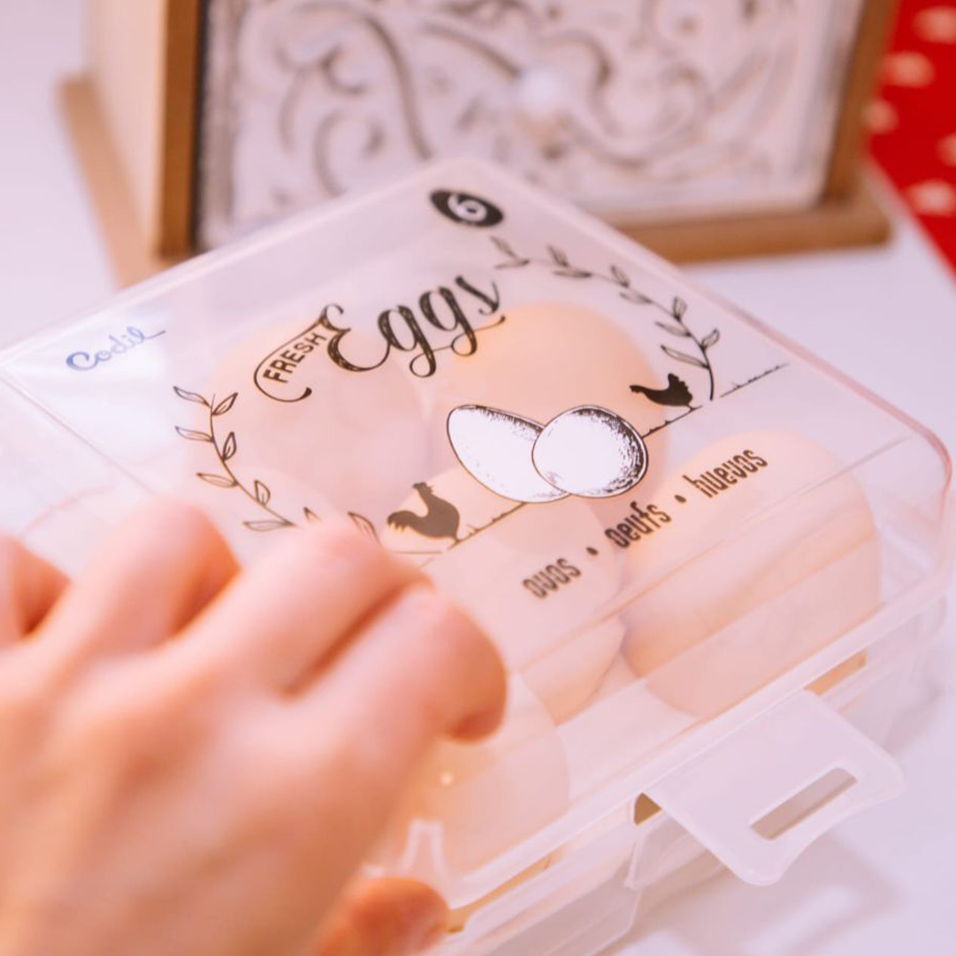 Caixa Hermética Codil Beclassic para 6 Ovos Bege 14.7X14.9X7.2cm