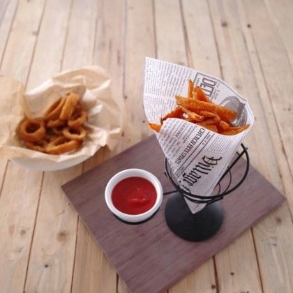 Suporte Saco Batatas Fritas Metal Preto 80ml 21X11X17.2cm Suporte Saco Batatas Fritas Metal Preto 80ml 21X11X17.2cm