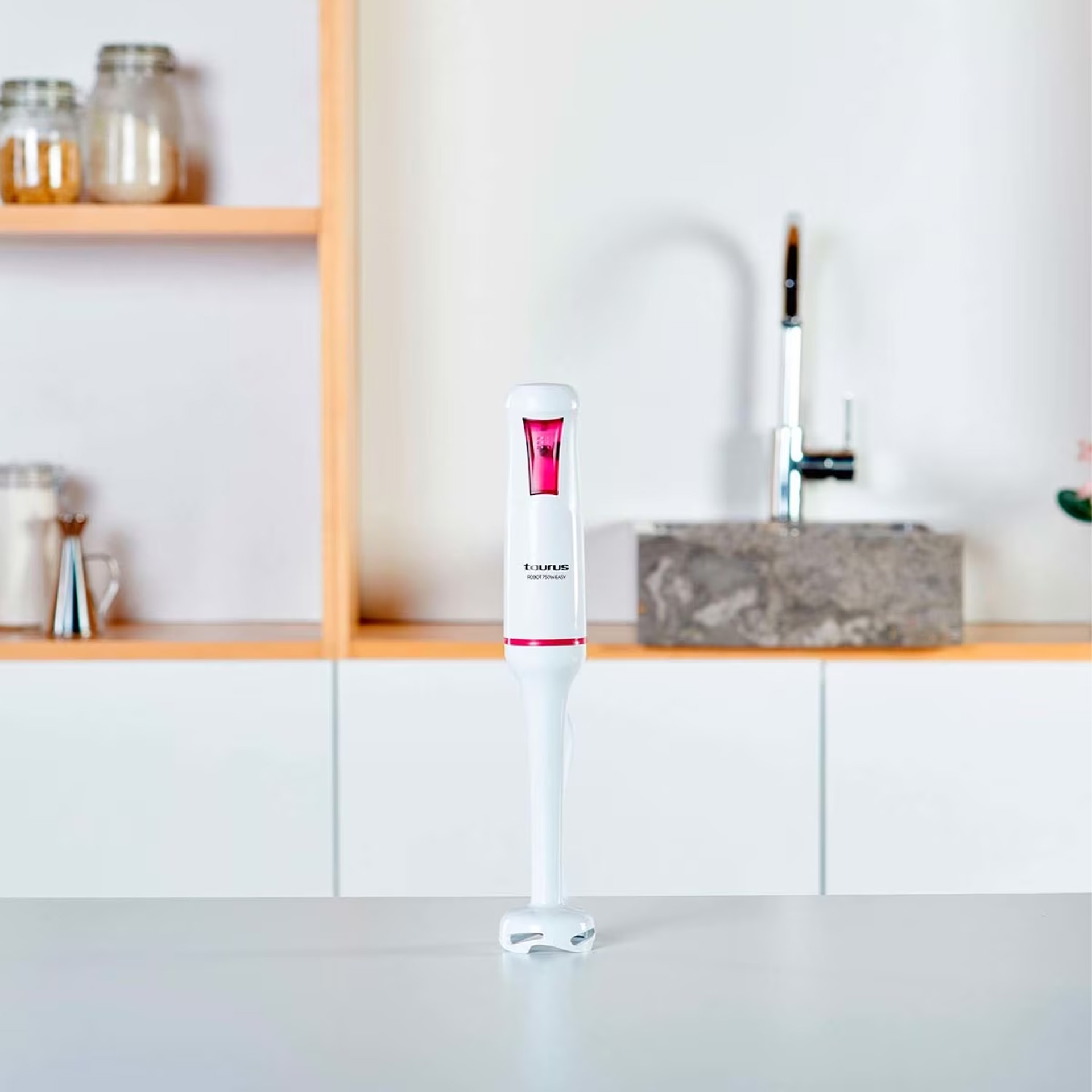 Varinha Mágica Taurus Robot Easy Branco 750W