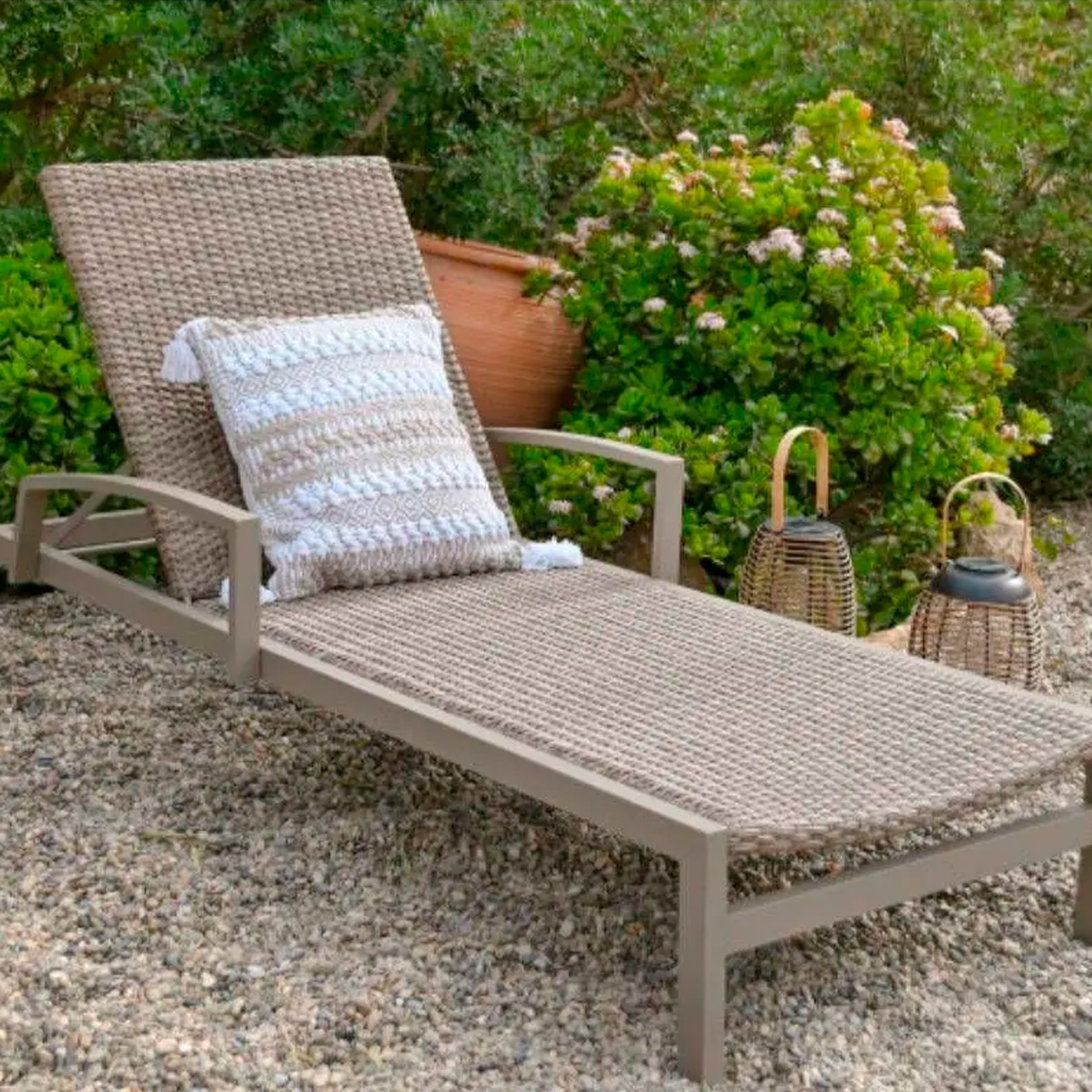 Espreguiçadeira Rattan / Alumínio 195X78X30cm