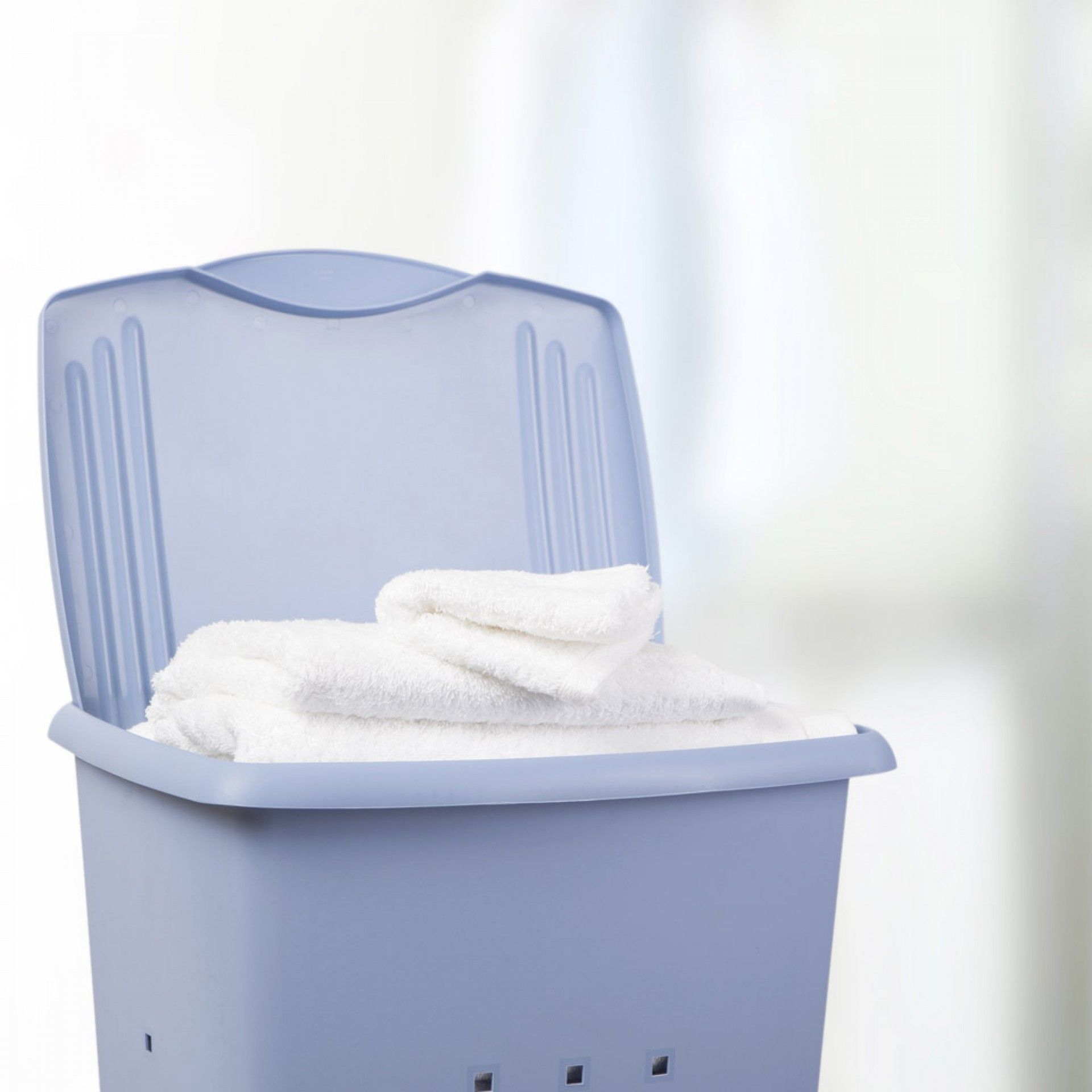 Cesto Roupa Millenium Azul 60L 42X35.5X64CM