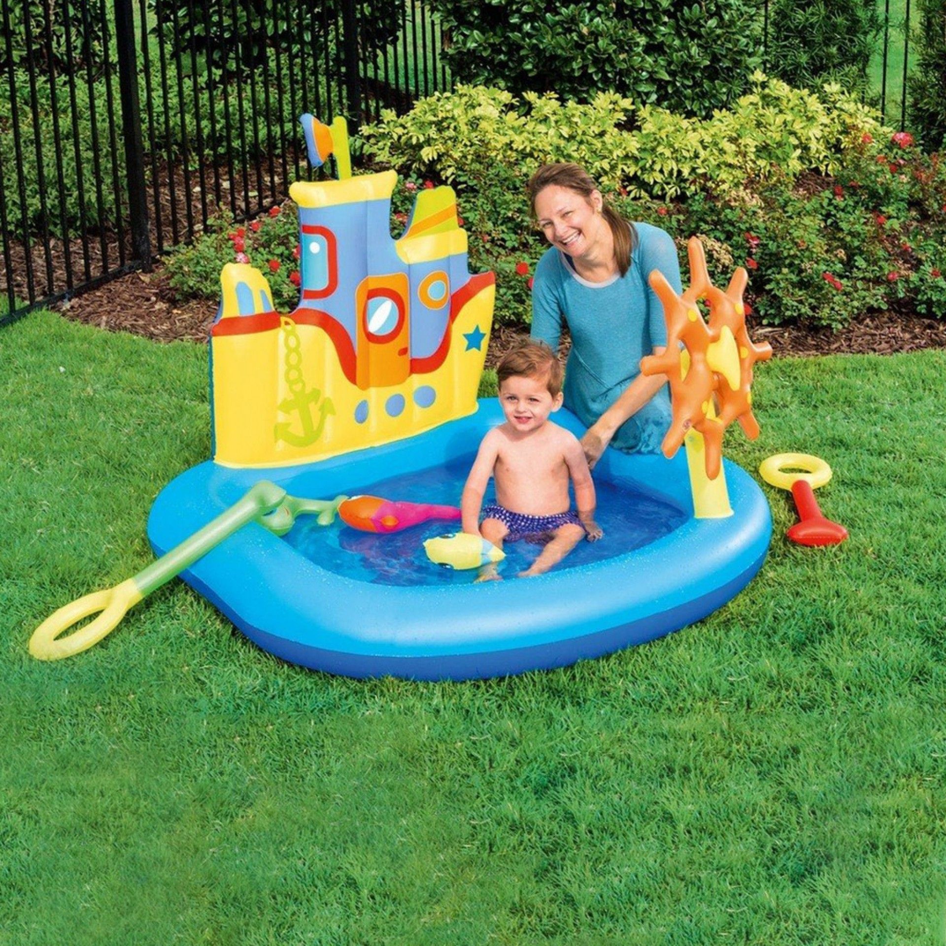 Piscina Infantil Barco com Acessórios 140X130X104CM