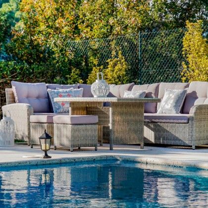 Conjunto 2 Sof�s Rattan + 2 Bancos + Mesa Central 267X204X90cm